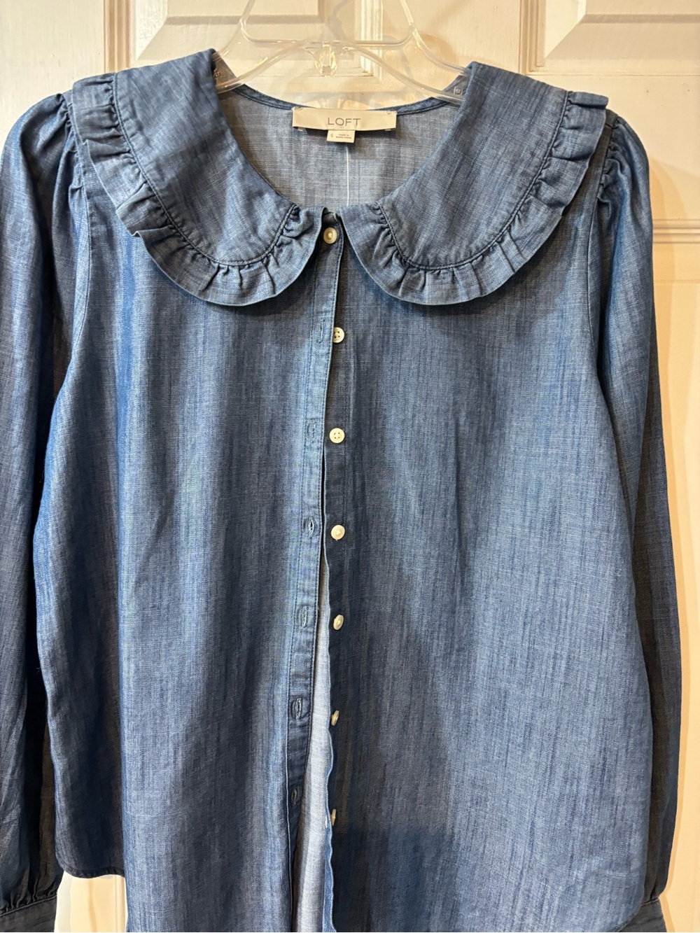 LOFT Chambray Button-Front Ruffle Collar Top NWT sz S
